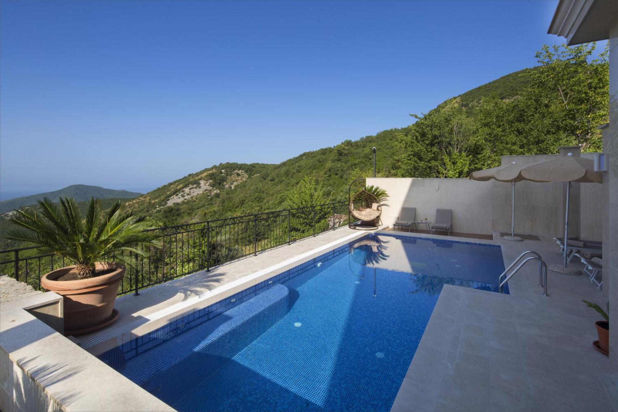 Luxury Flower Villa Budva