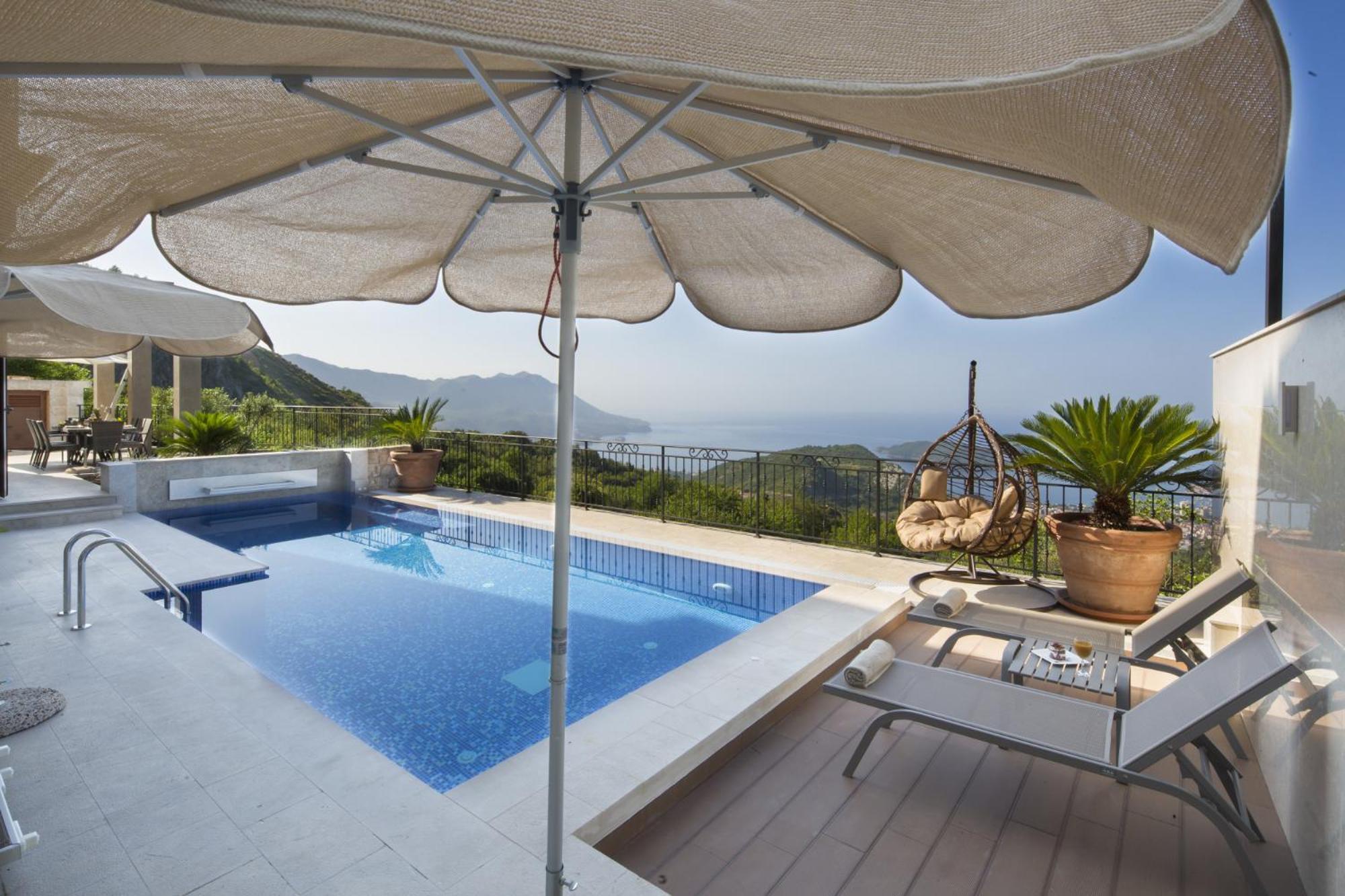 Luxury Flower Villa *