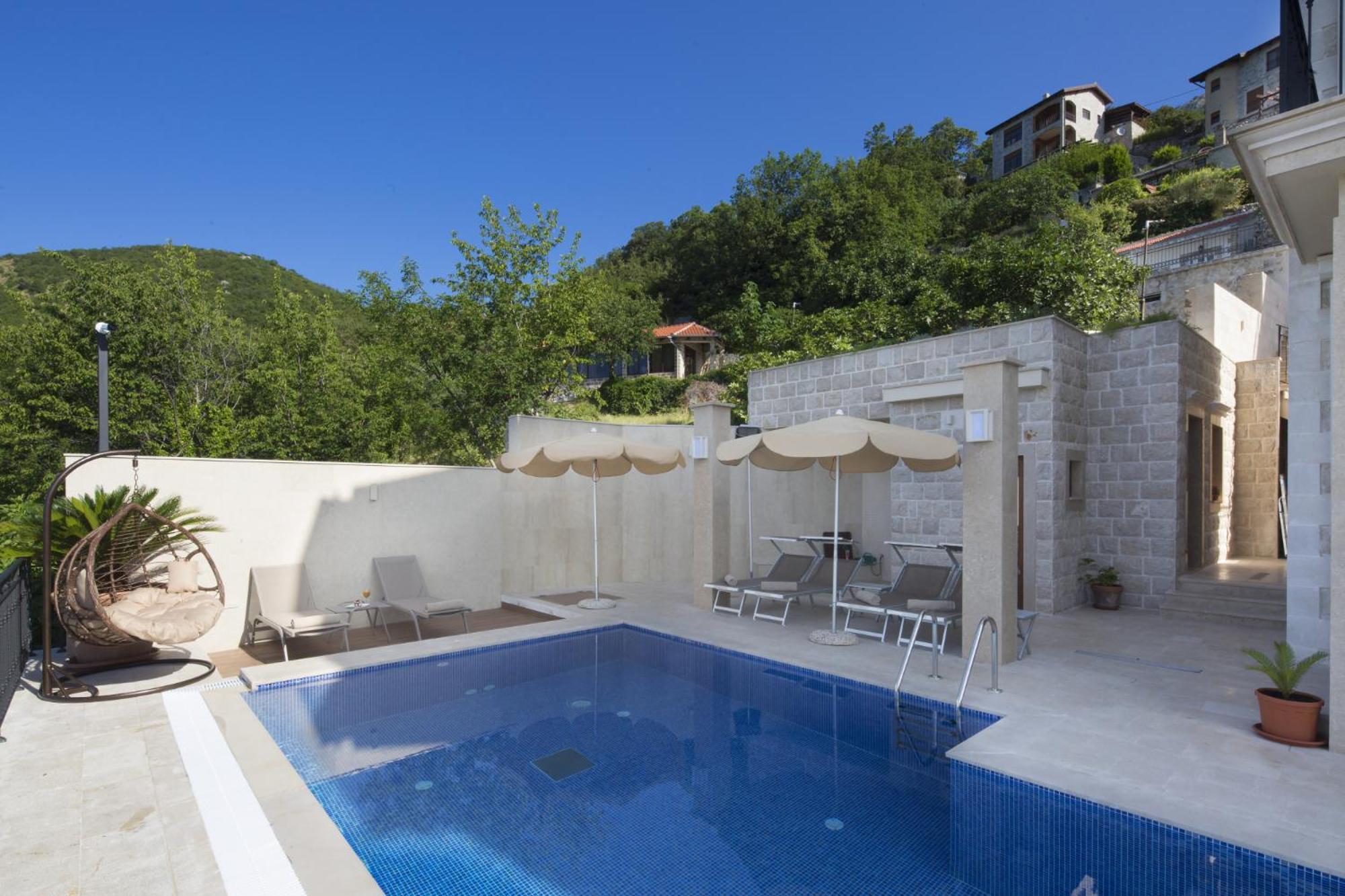 Villa Luxury Flower