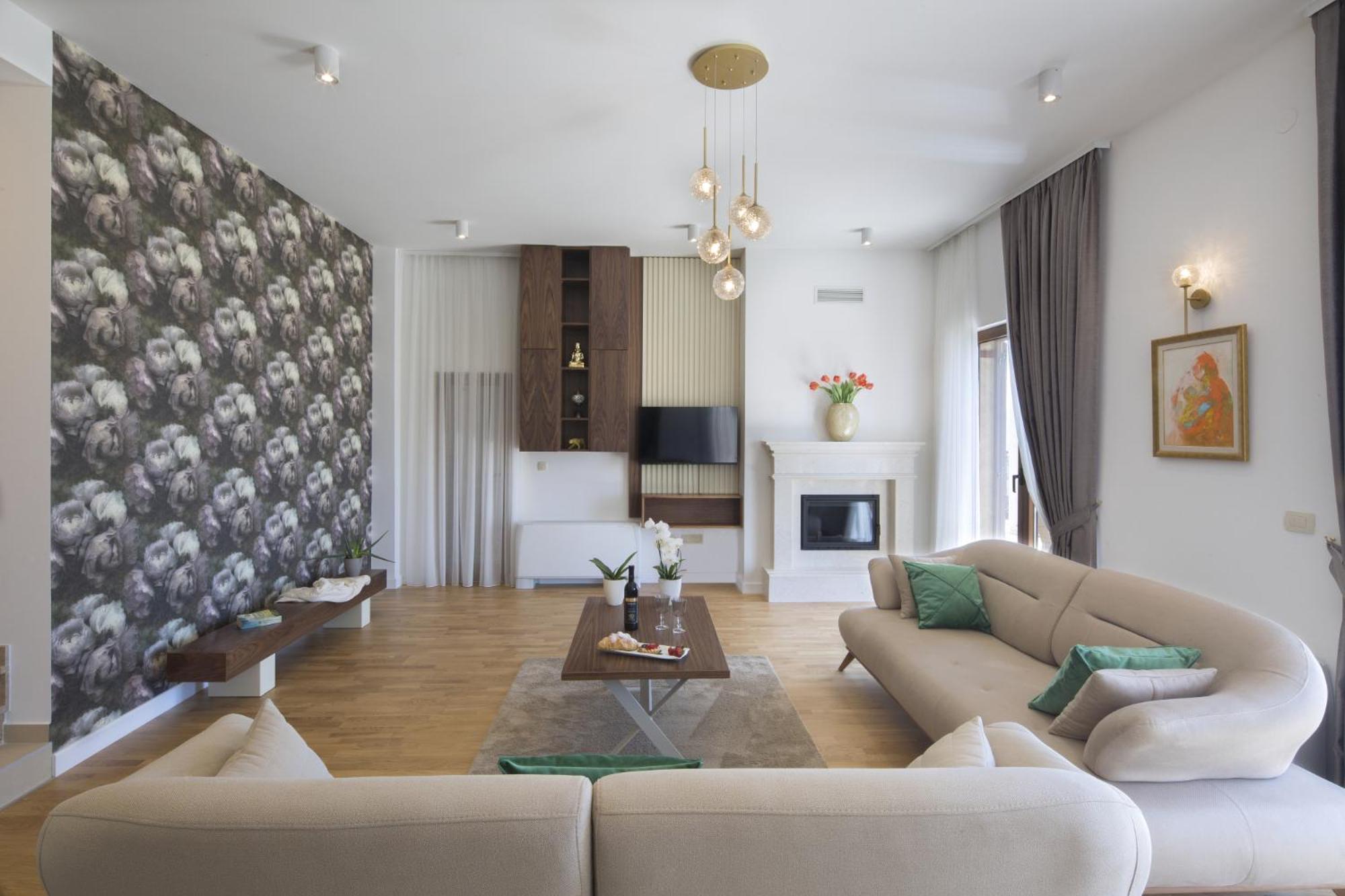 Luxury Flower Villa *